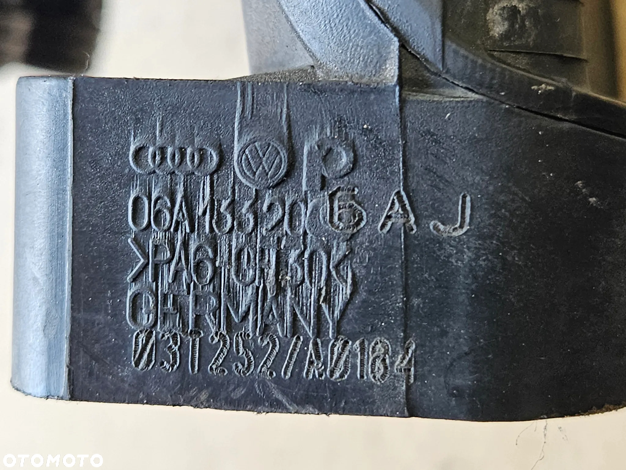 VW Golf Seat Altea Audi A3  1.6 MPI kolektor ssący 06A133206AJ - 3