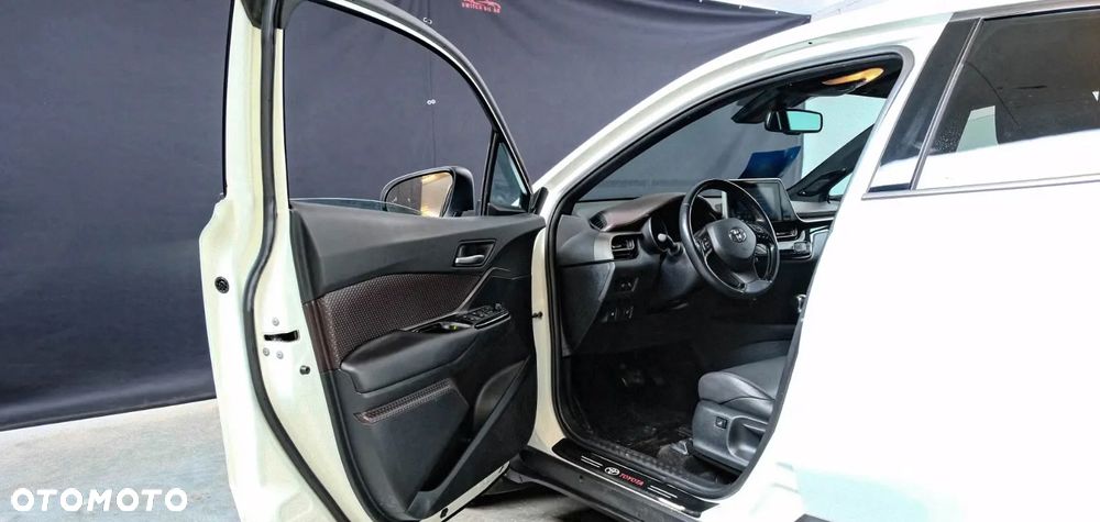 Toyota C-HR Lounge - 9