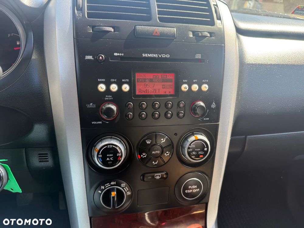 Suzuki Grand Vitara 1.9 DDiS Comfort DPF - 9