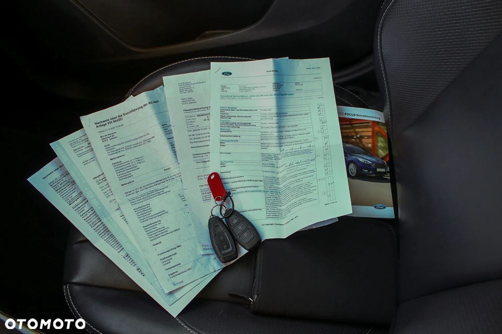 Ford Focus 1.5 EcoBlue Start-Stopp-System ST-LINE DESIGN - 39
