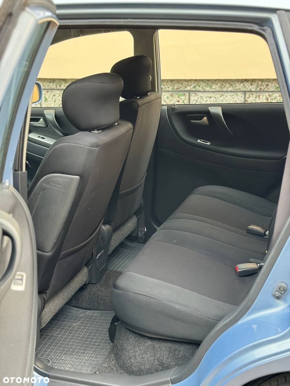 Suzuki Liana 1.6 - 23