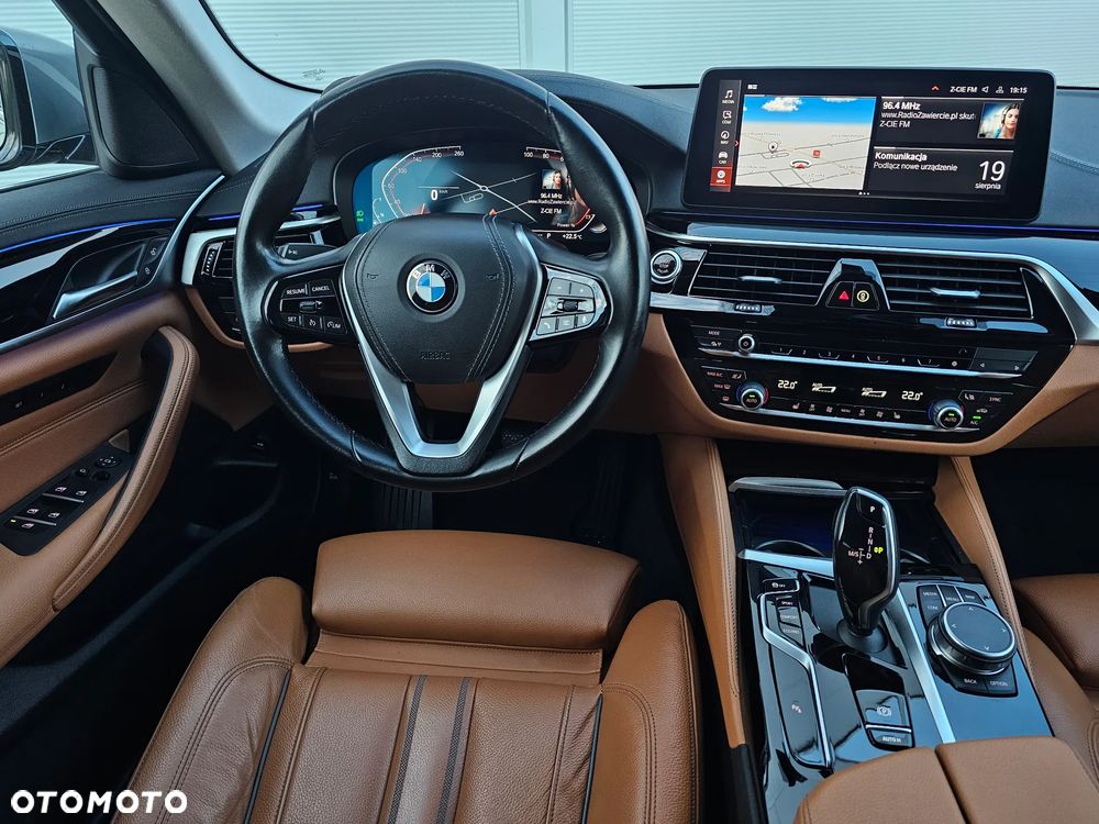 BMW Seria 5 520i GPF Luxury Line sport - 31