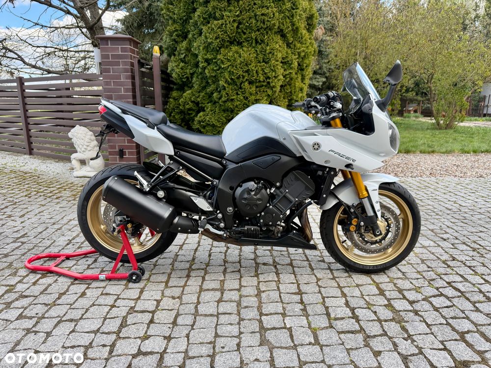 Yamaha FZ8 - 7