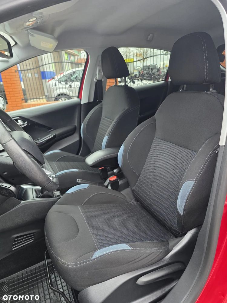 Peugeot 208 1.6 VTi Allure - 24