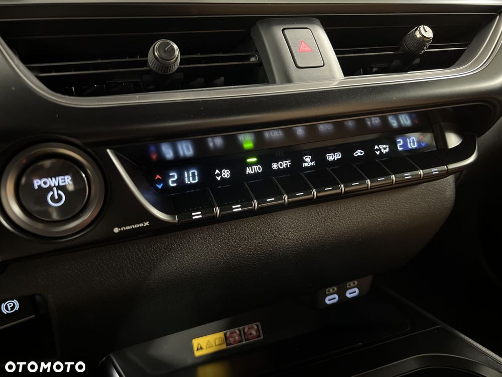 Lexus UX 250h GPF F Sport Design 2WD - 22