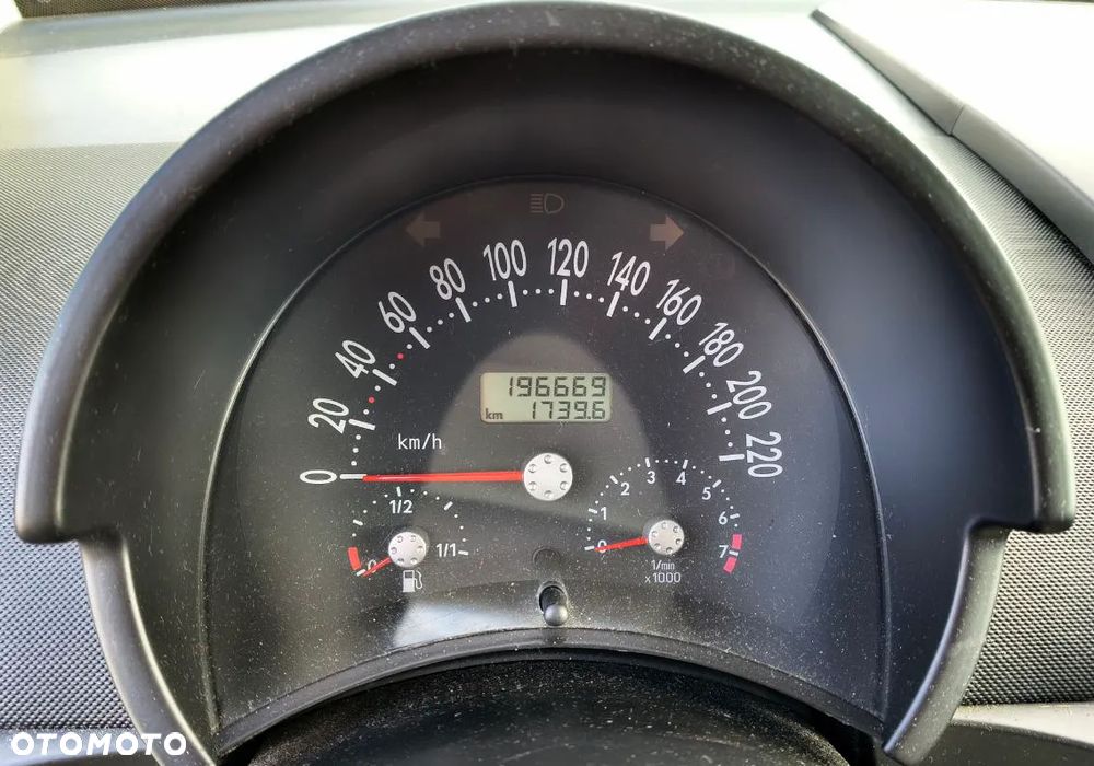 Volkswagen New Beetle 1.6 - 16