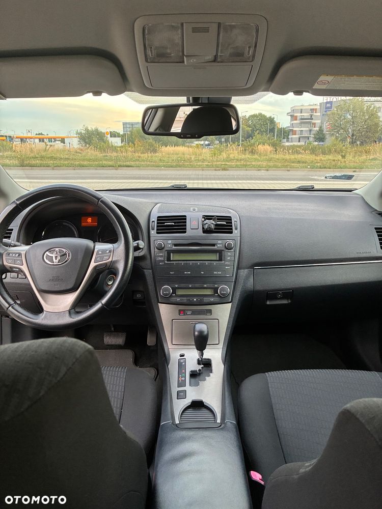 Toyota Avensis 1.8 Sol MS - 6