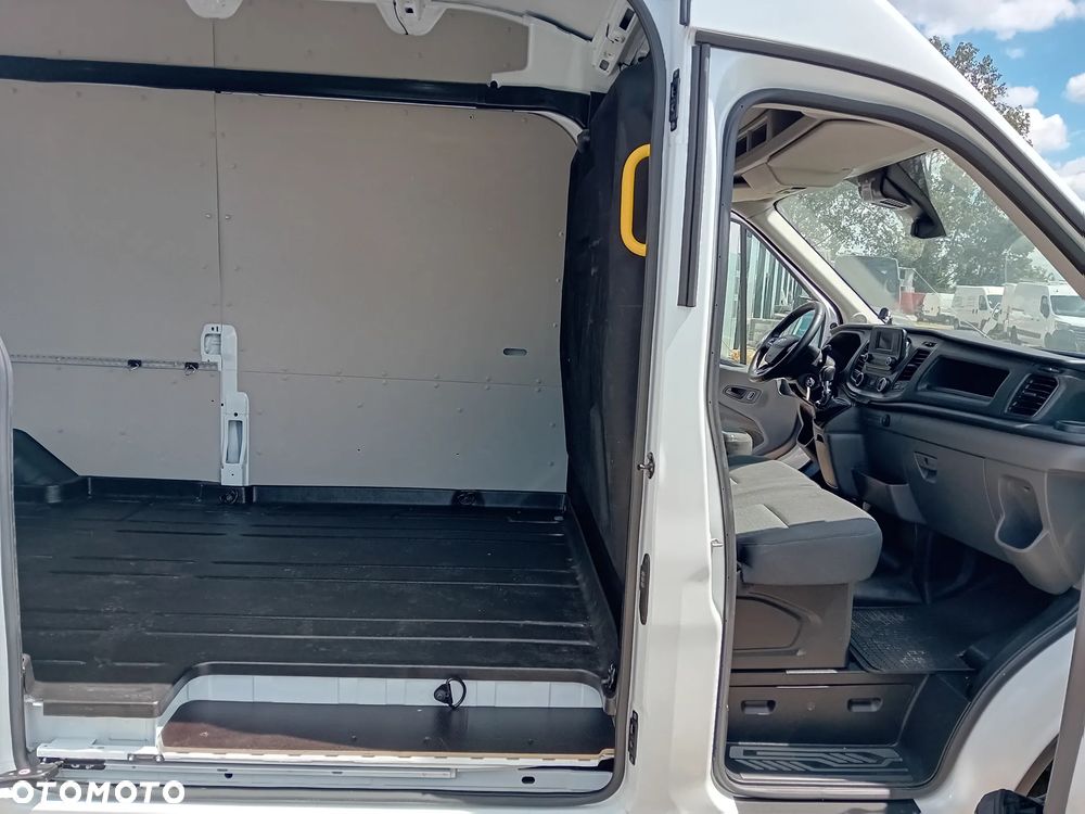 Ford Transit Trend - 11