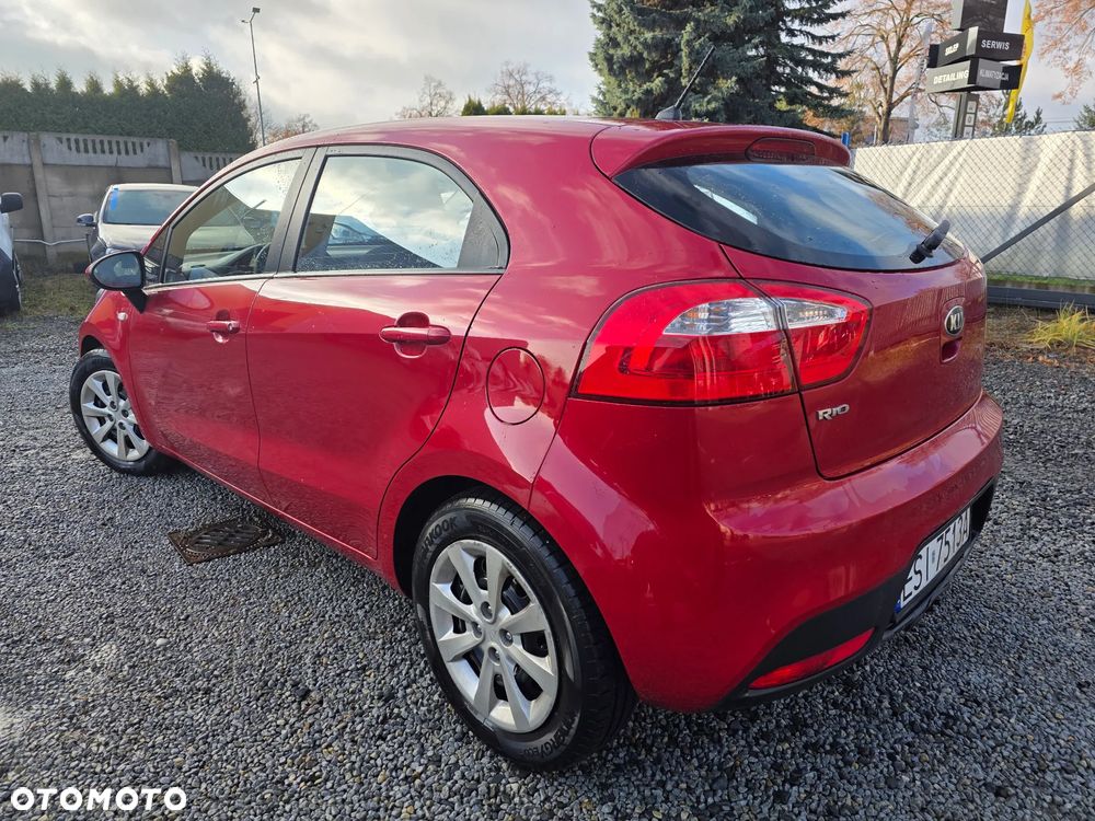 Kia Rio - 3