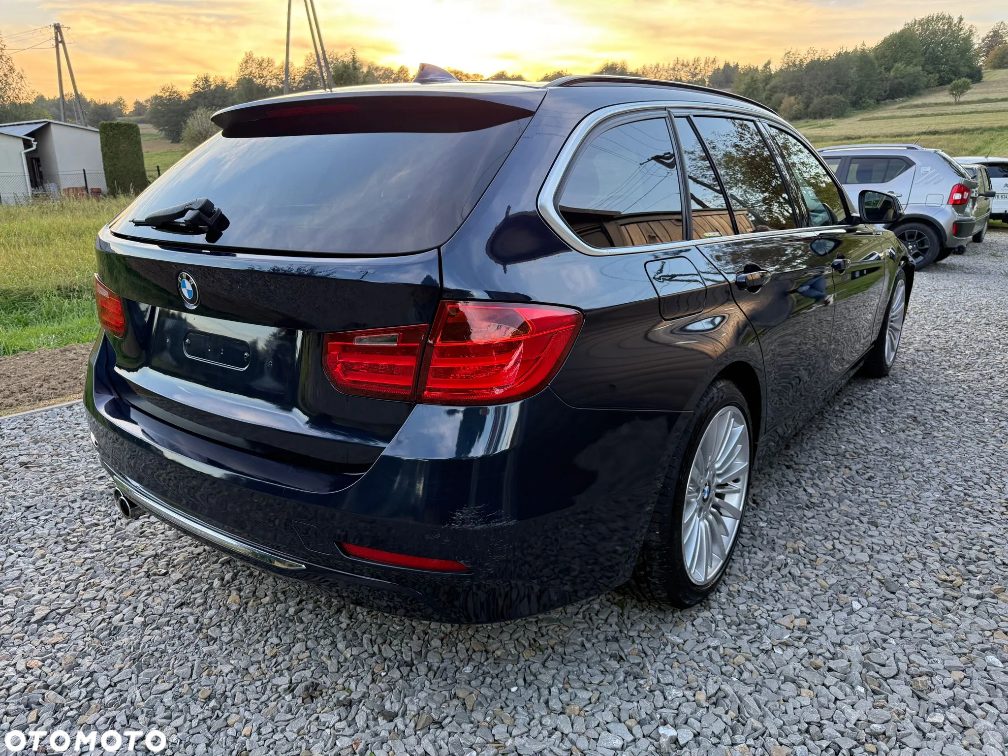 BMW Seria 3 330d Touring xDrive Sport-Aut Blue Performance Luxury Line - 7