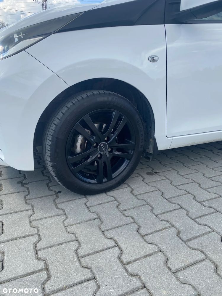 Toyota Aygo x-play touch - 7