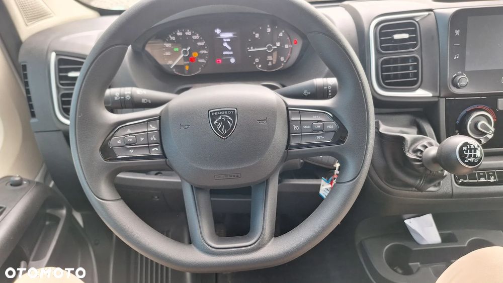 Peugeot Boxer Podwozie z zabudową skrzyniową - 14