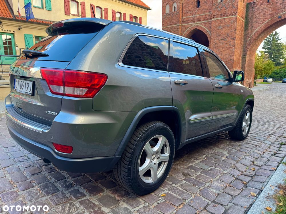 Jeep Grand Cherokee - 24
