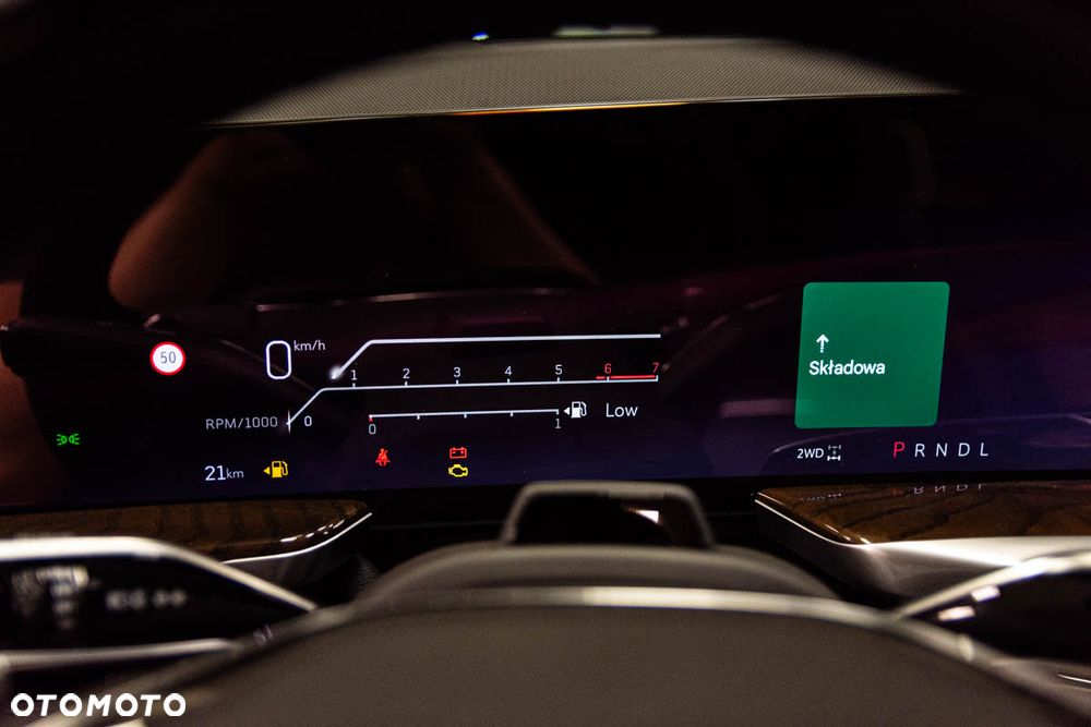 Cadillac Escalade - 29