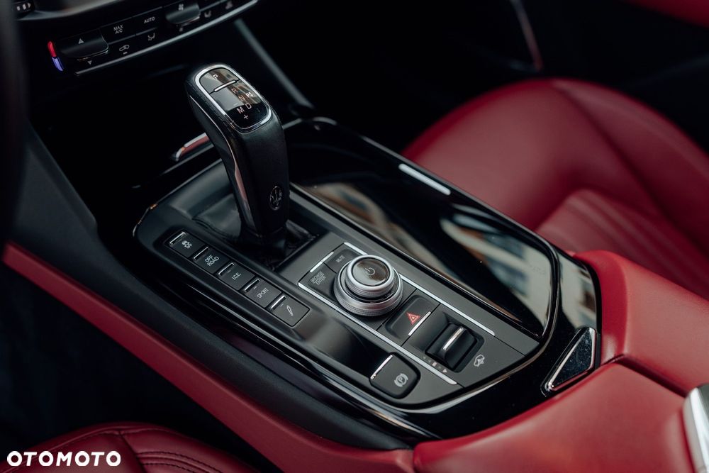 Maserati Levante - 20