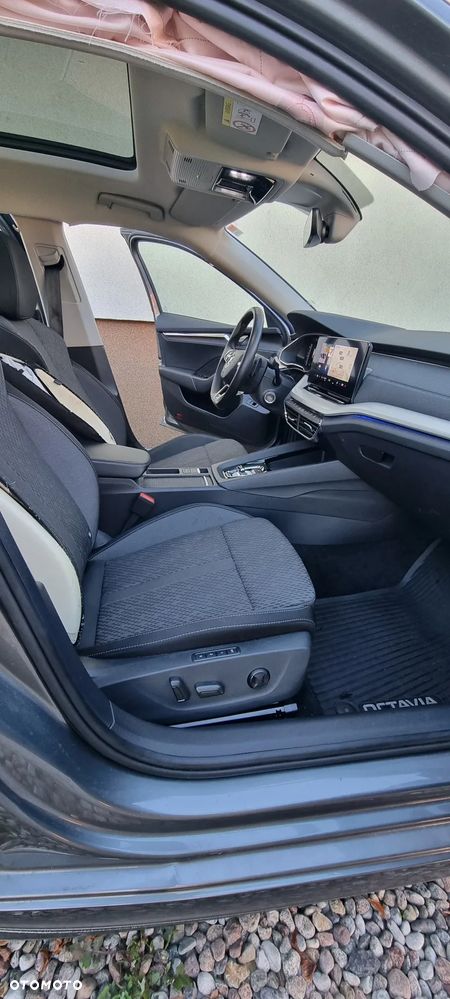 Skoda Octavia Combi 2.0 TDI DSG Style - 12
