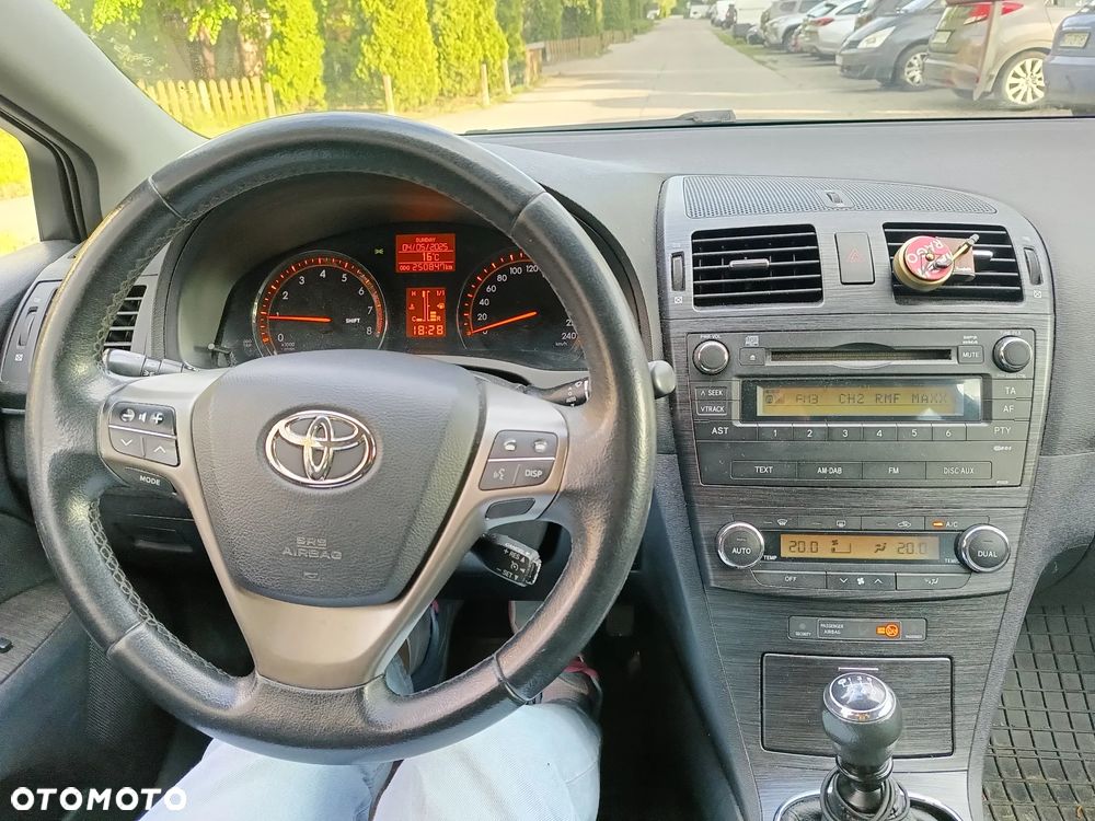 Toyota Avensis 1.8 Sol plus - 8