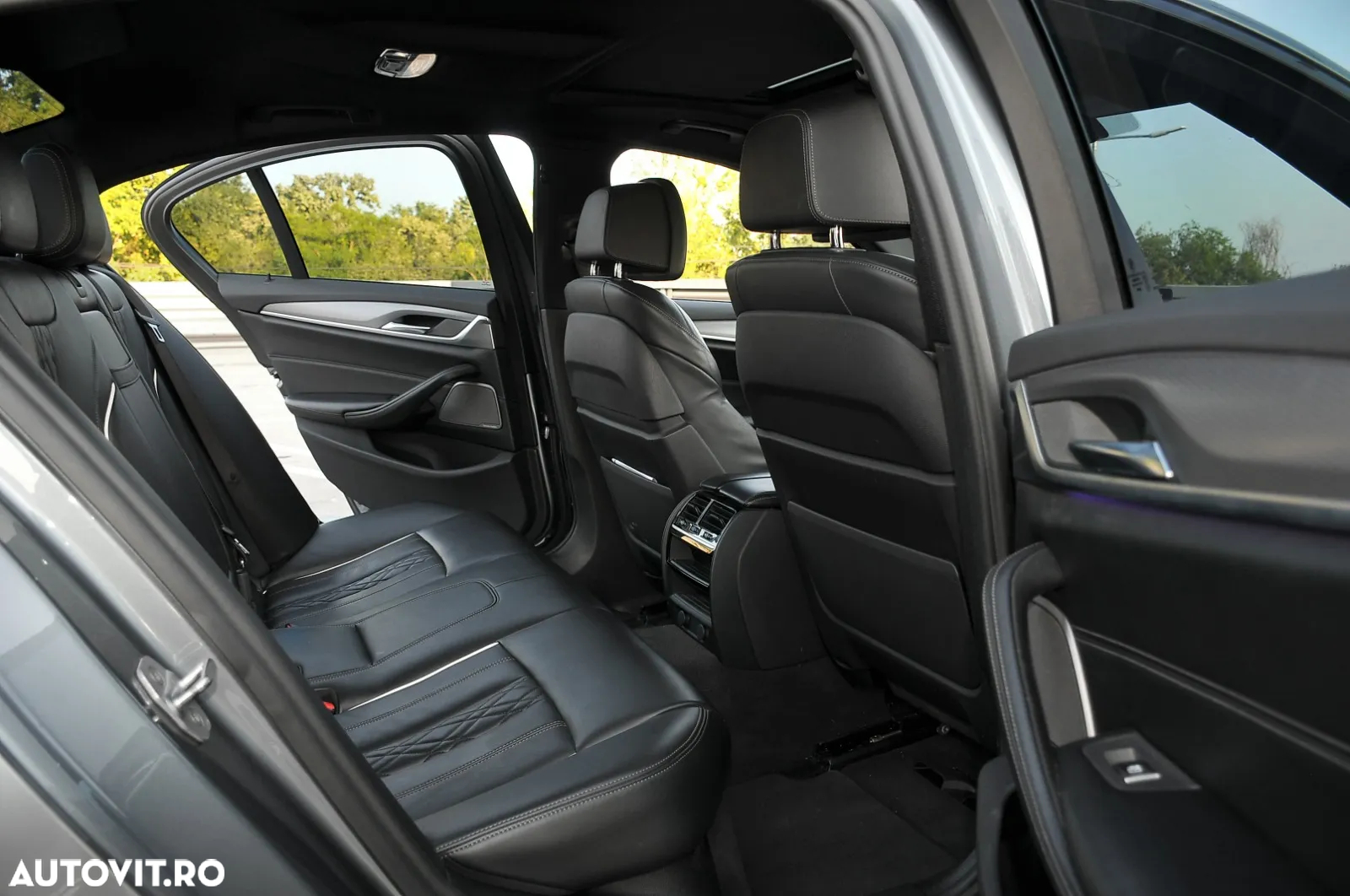 BMW Seria 5 520d Aut. M Sport Edition - 14