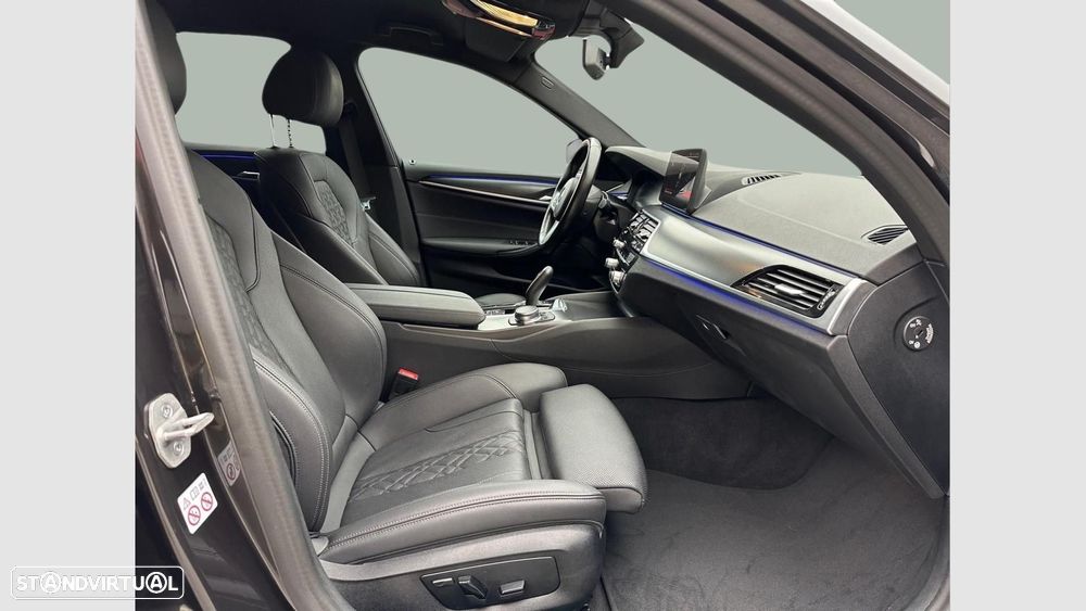BMW 520 d Pack Desportivo M Auto - 8