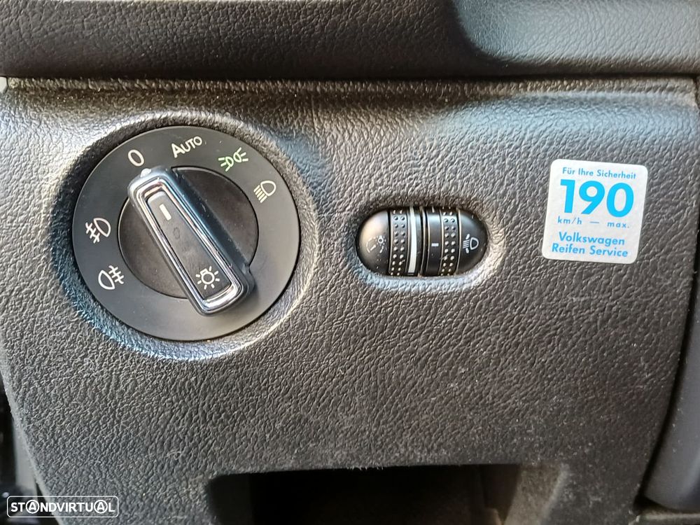 VW Passat Variant 1.9 TDi Confortline - 19