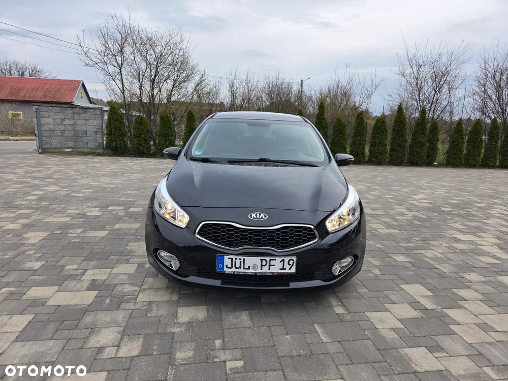 Kia Ceed 1.6 GDI ISG Dream Team Edition - 17