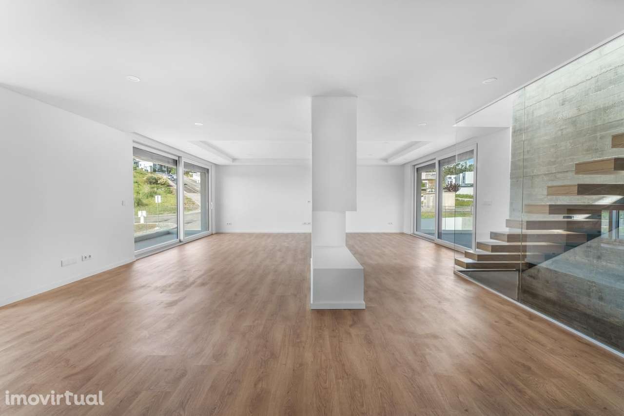 Moradia T4 + 1 com piscina, Belas Clube de Campo, Sintra - Grande imagem: 2/52