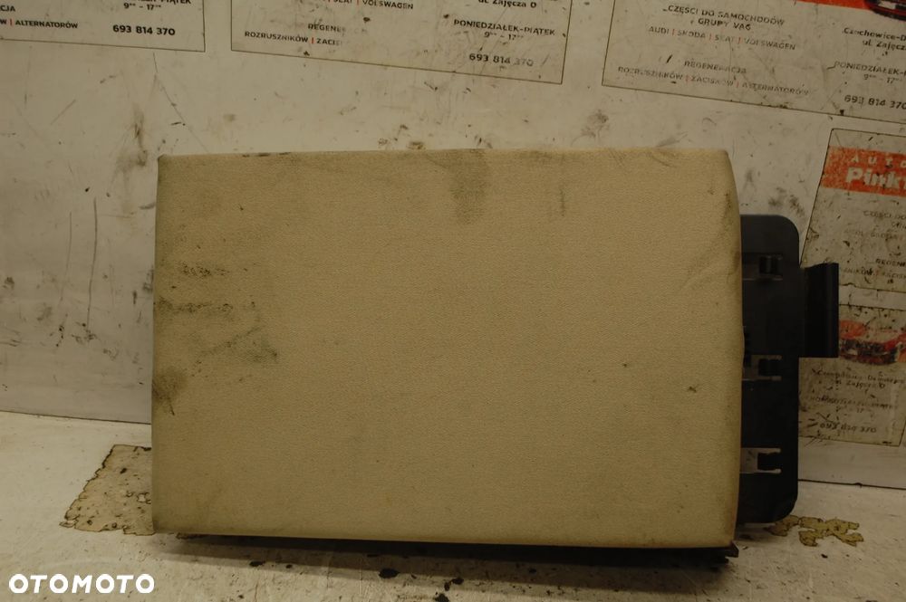 PODŁOKIETNIK KANAPY TYŁ TYLNEJ VW POLO IV 9N 5D - 4