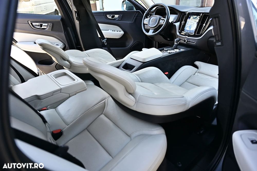 Volvo XC 60 D5 AWD Geartronic Inscription - 32