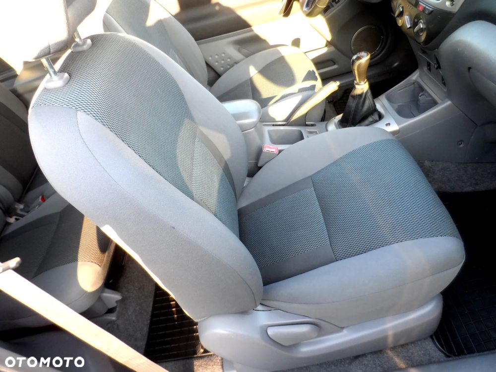 Toyota RAV4 4x4 - 15