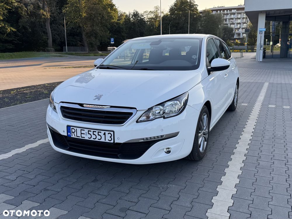 Peugeot 308 - 1