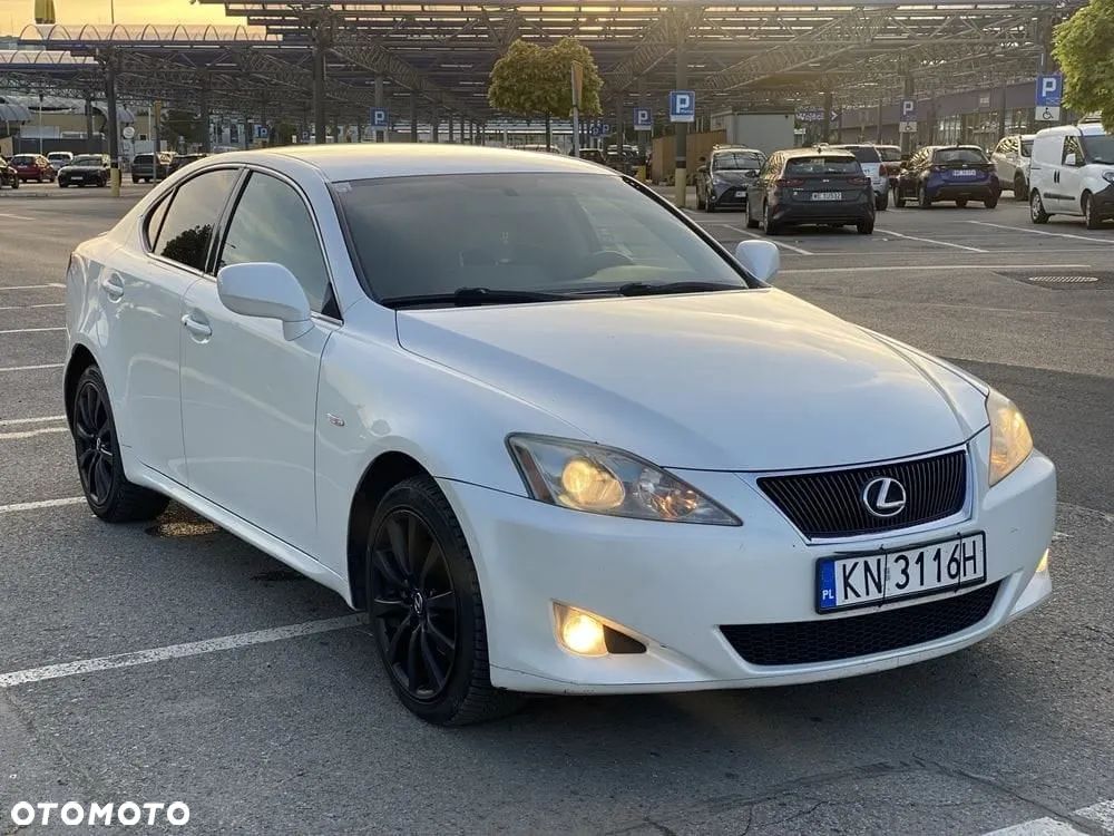 Lexus IS 220d - 1