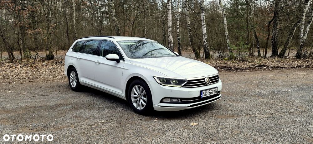 Volkswagen Passat - 1