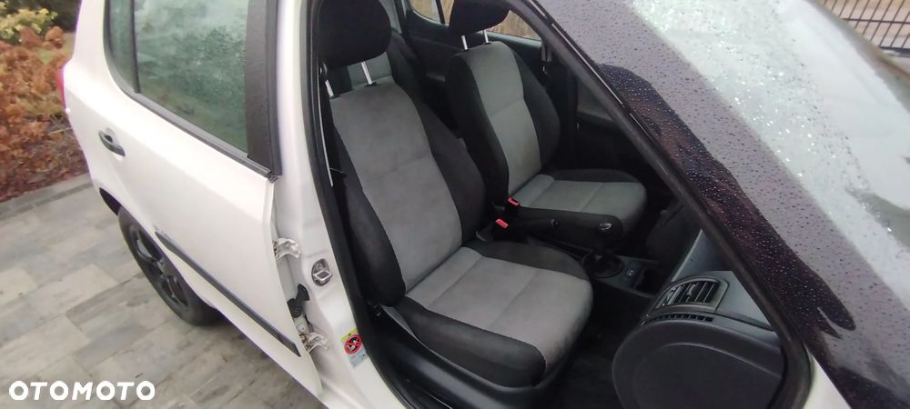 Skoda Fabia 1.2 HTP FAMILY - 7