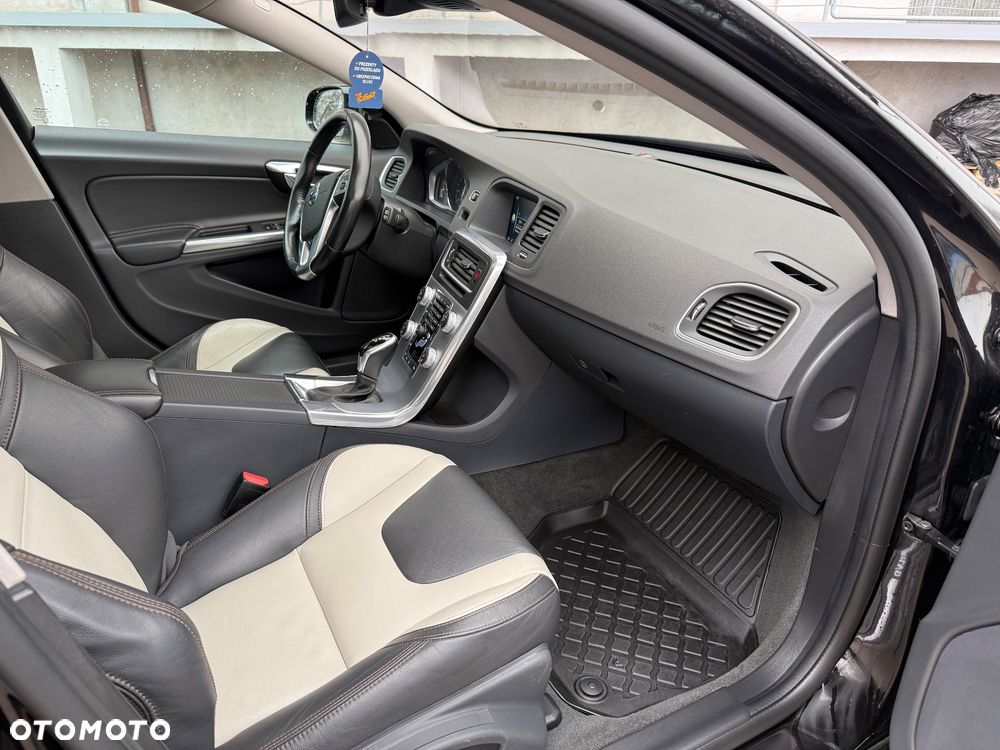Volvo V60 T5 Geartronic Linje Business - 19