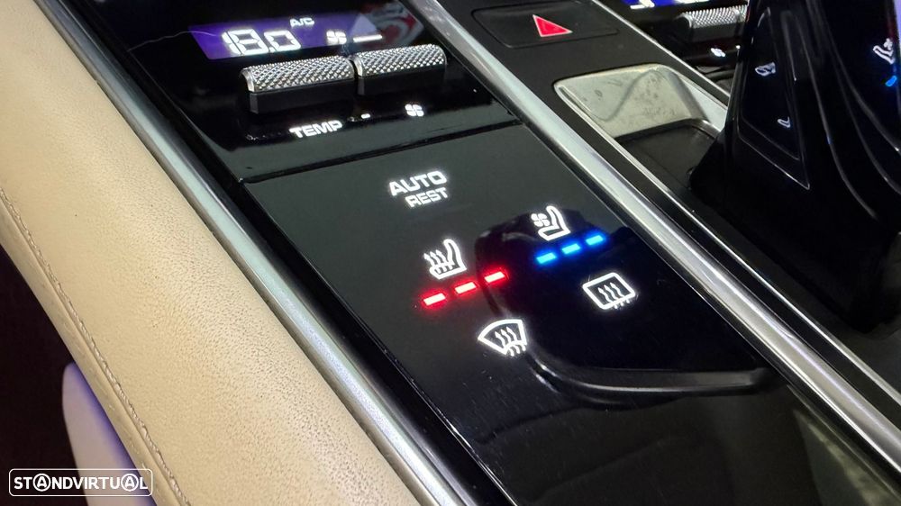 Porsche Panamera 4 E-Hybrid - 27