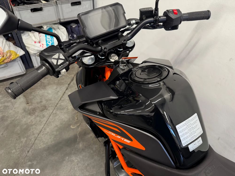 KTM Duke 125 - 16