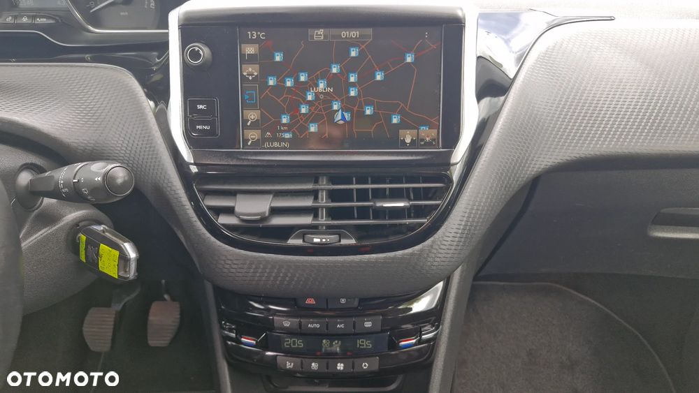 Peugeot 2008 1.6 e-HDi Allure S&S - 15