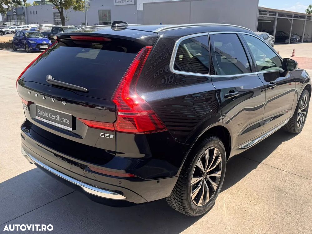 Volvo XC 60 B5 AT AWD MHEV Plus Dark - 9