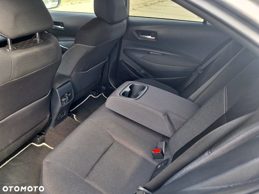 Toyota Corolla 1.8 Hybrid Style - 18