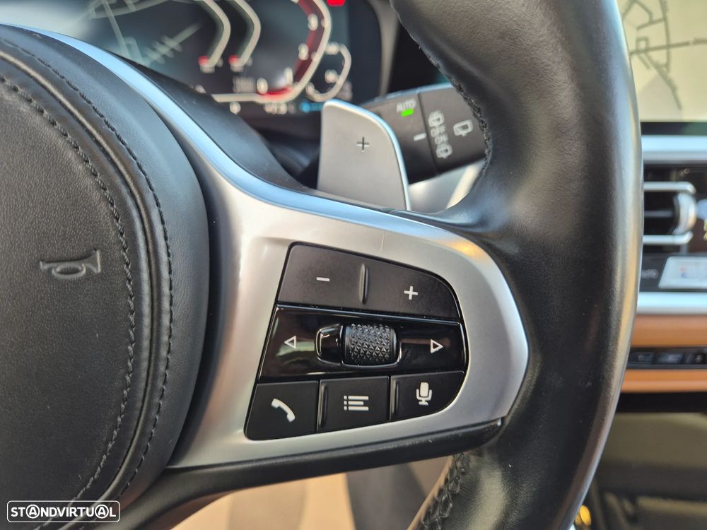 BMW 320 e Touring Line Luxury Auto - 25