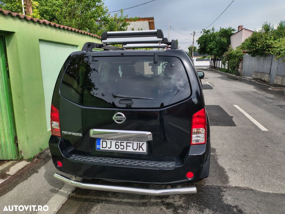 Nissan Pathfinder - 3