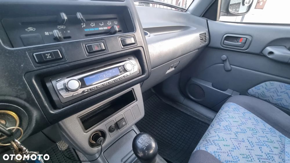 Toyota RAV4 2.0 Fun - 12