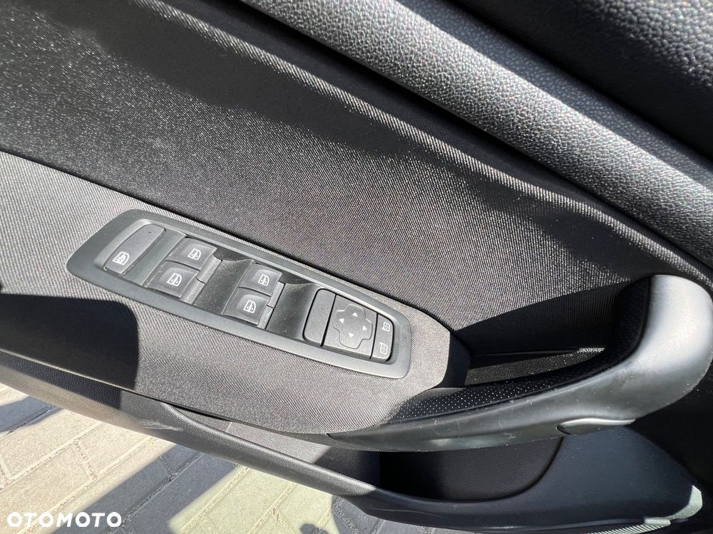 Renault Megane 1.3 TCe FAP Zen - 13
