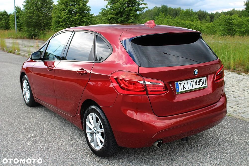 BMW Seria 2 216d - 11