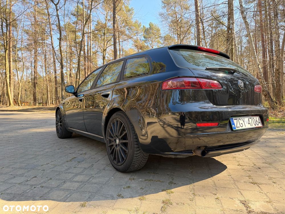 Alfa Romeo 159 1.9 JTDM 8V DPF Distinctive - 6