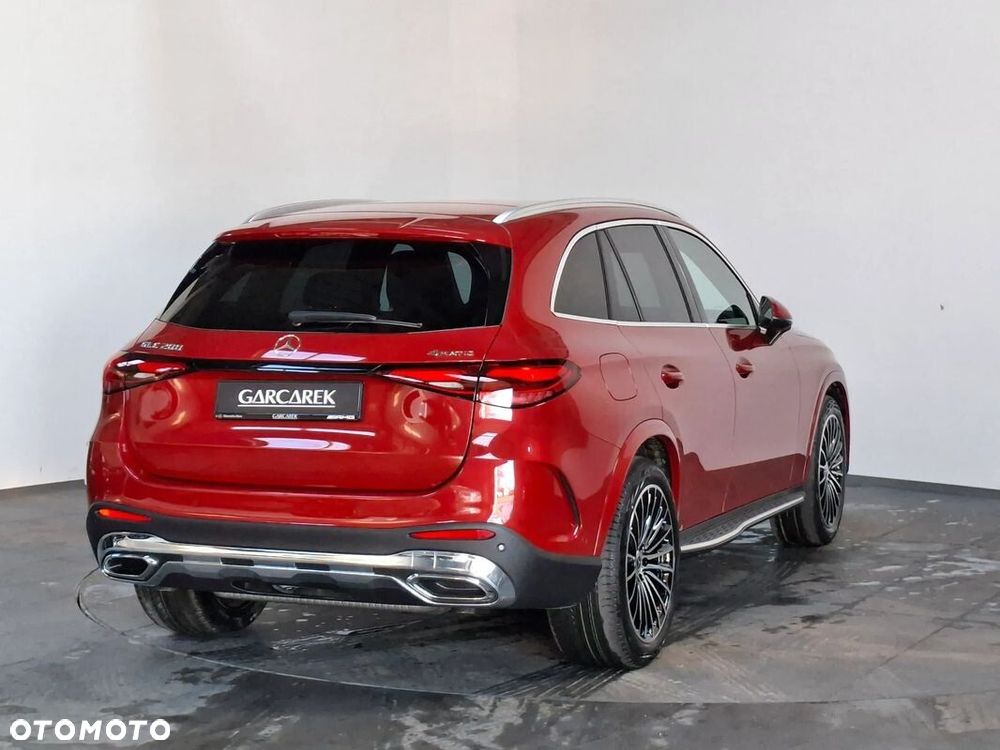 Mercedes-Benz GLC - 4