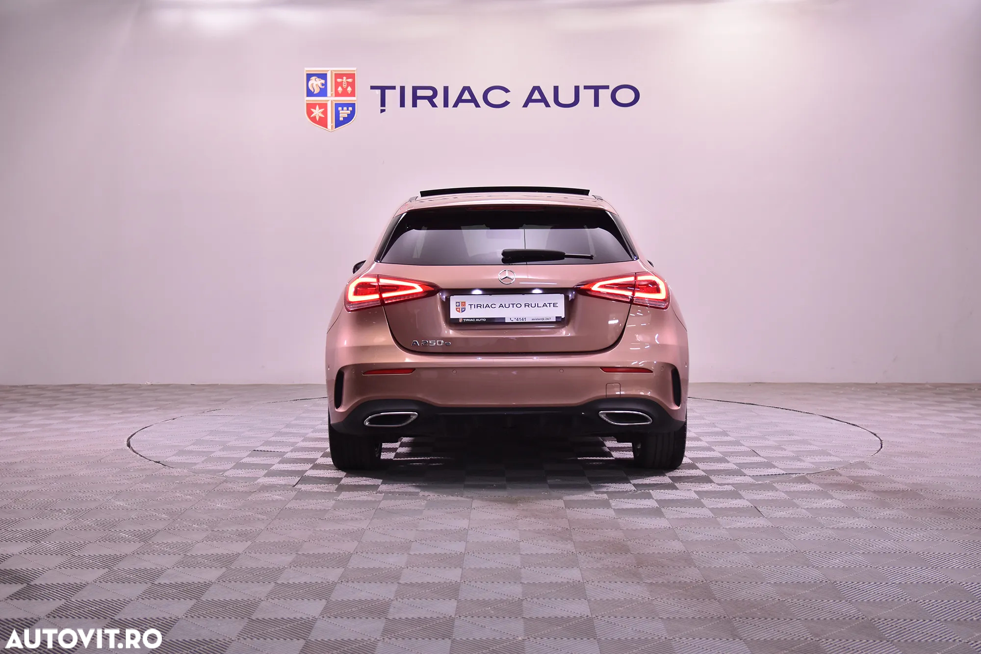 Mercedes-Benz A 250 e 8G-DCT Edition AMG Line - 4