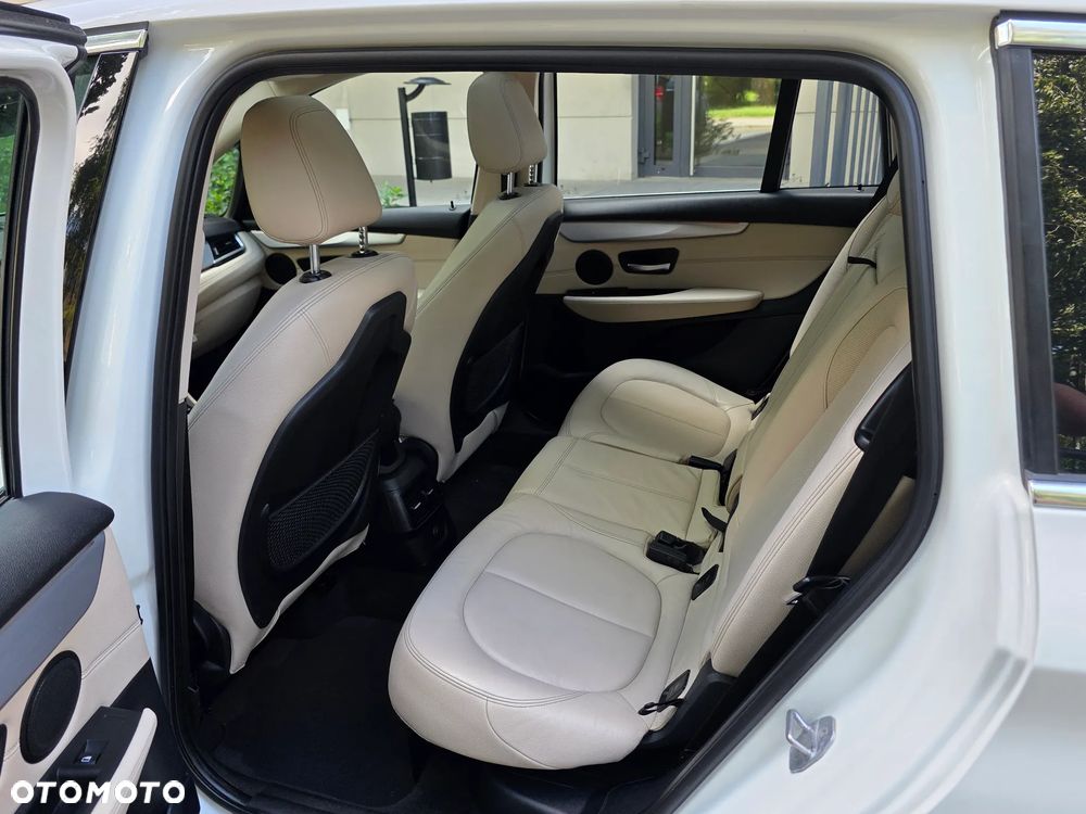 BMW Seria 2 220i Luxury Line - 22