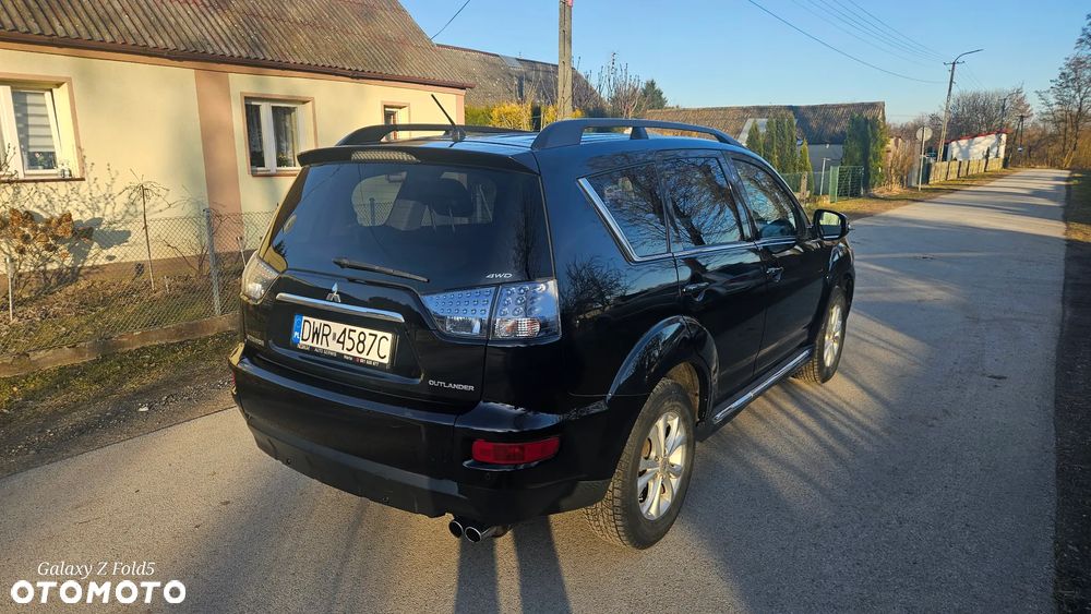 Mitsubishi Outlander - 3
