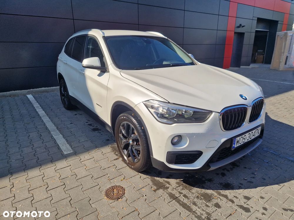 BMW X1 sDrive16d - 4